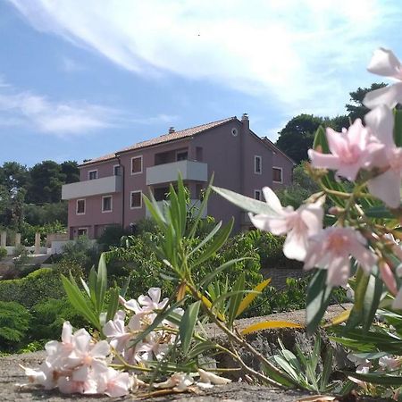 Amaryllis Residence, Apartment Diana & Deluxe Rooms With Shared Kitchen Veli Lošinj Eksteriør billede