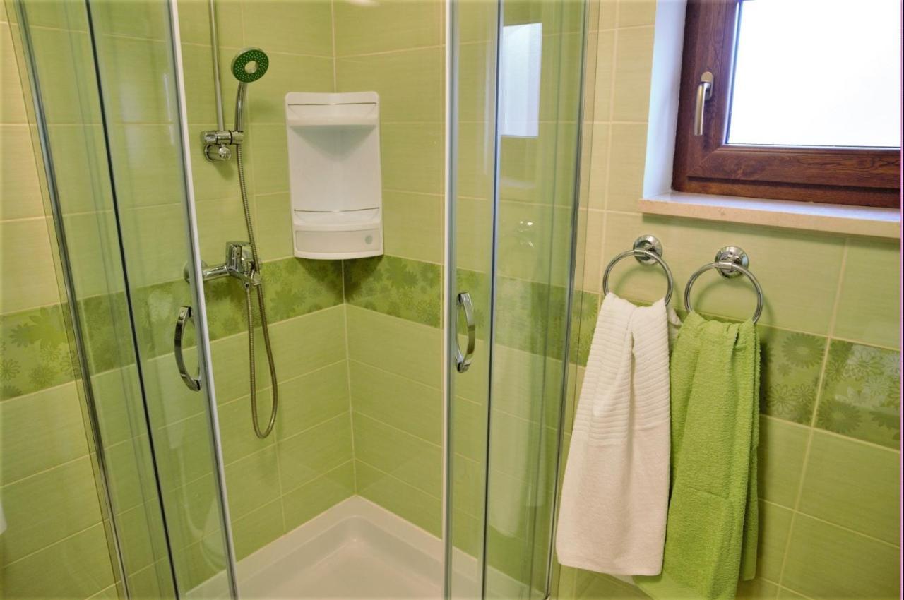 Amaryllis Residence, Apartment Diana & Deluxe Rooms With Shared Kitchen Veli Lošinj Eksteriør billede