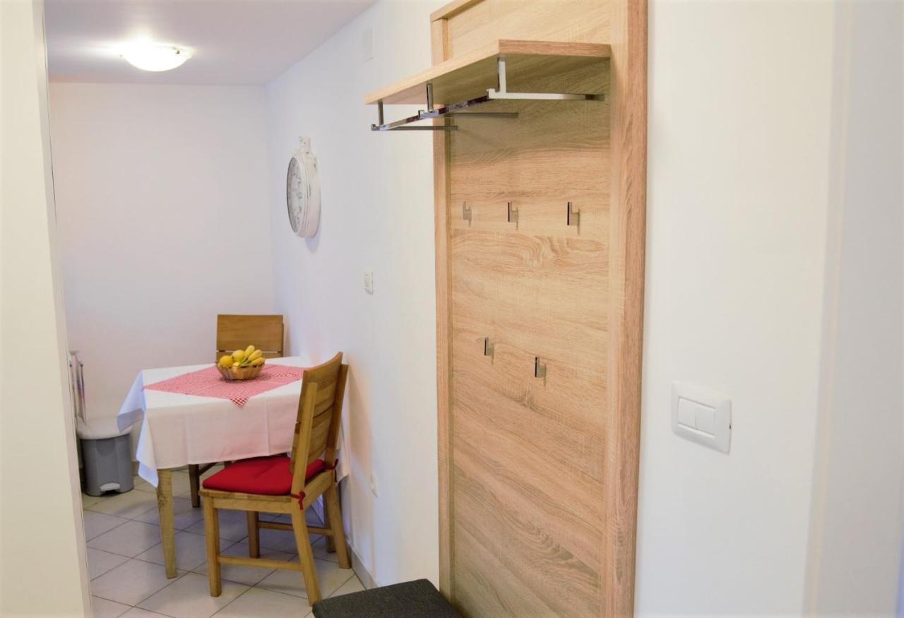 Amaryllis Residence, Apartment Diana & Deluxe Rooms With Shared Kitchen Veli Lošinj Eksteriør billede