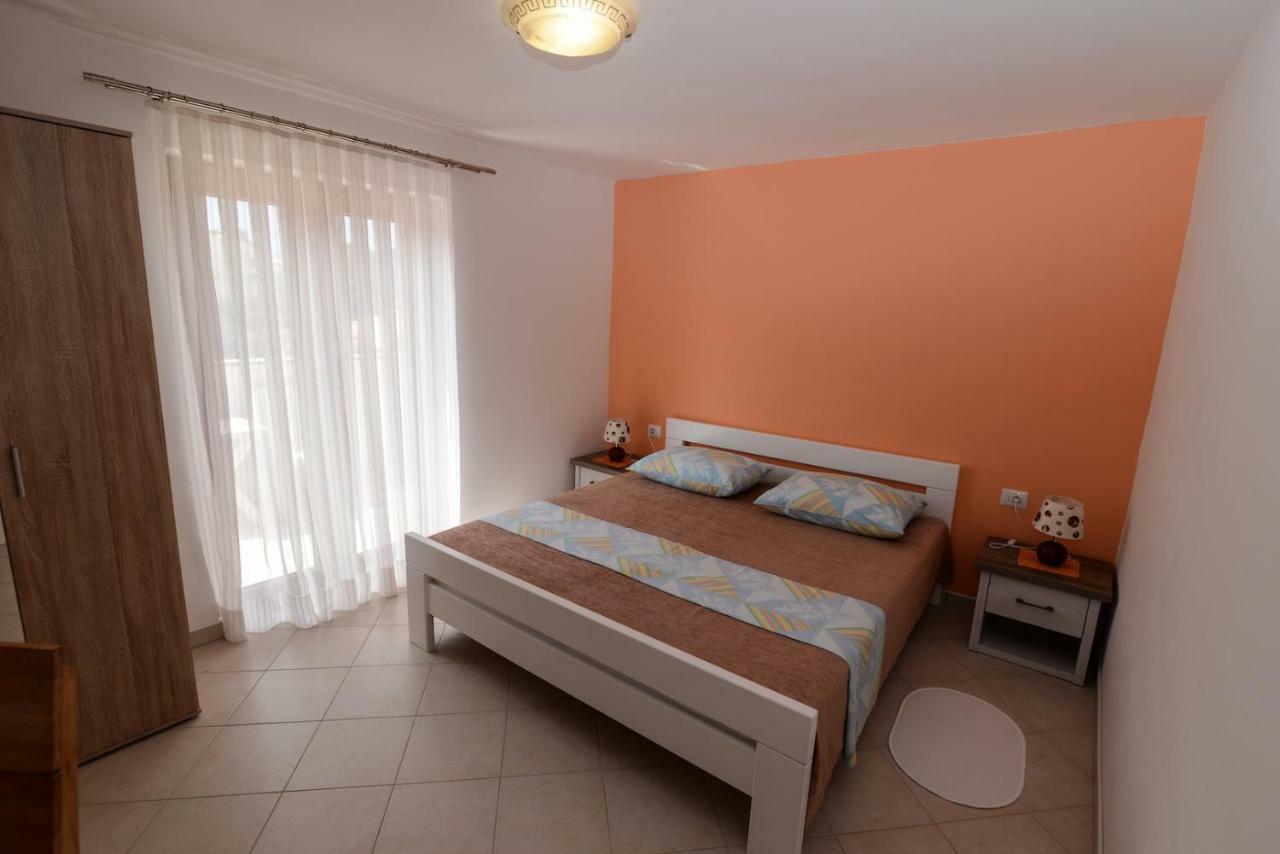 Amaryllis Residence, Apartment Diana & Deluxe Rooms With Shared Kitchen Veli Lošinj Eksteriør billede